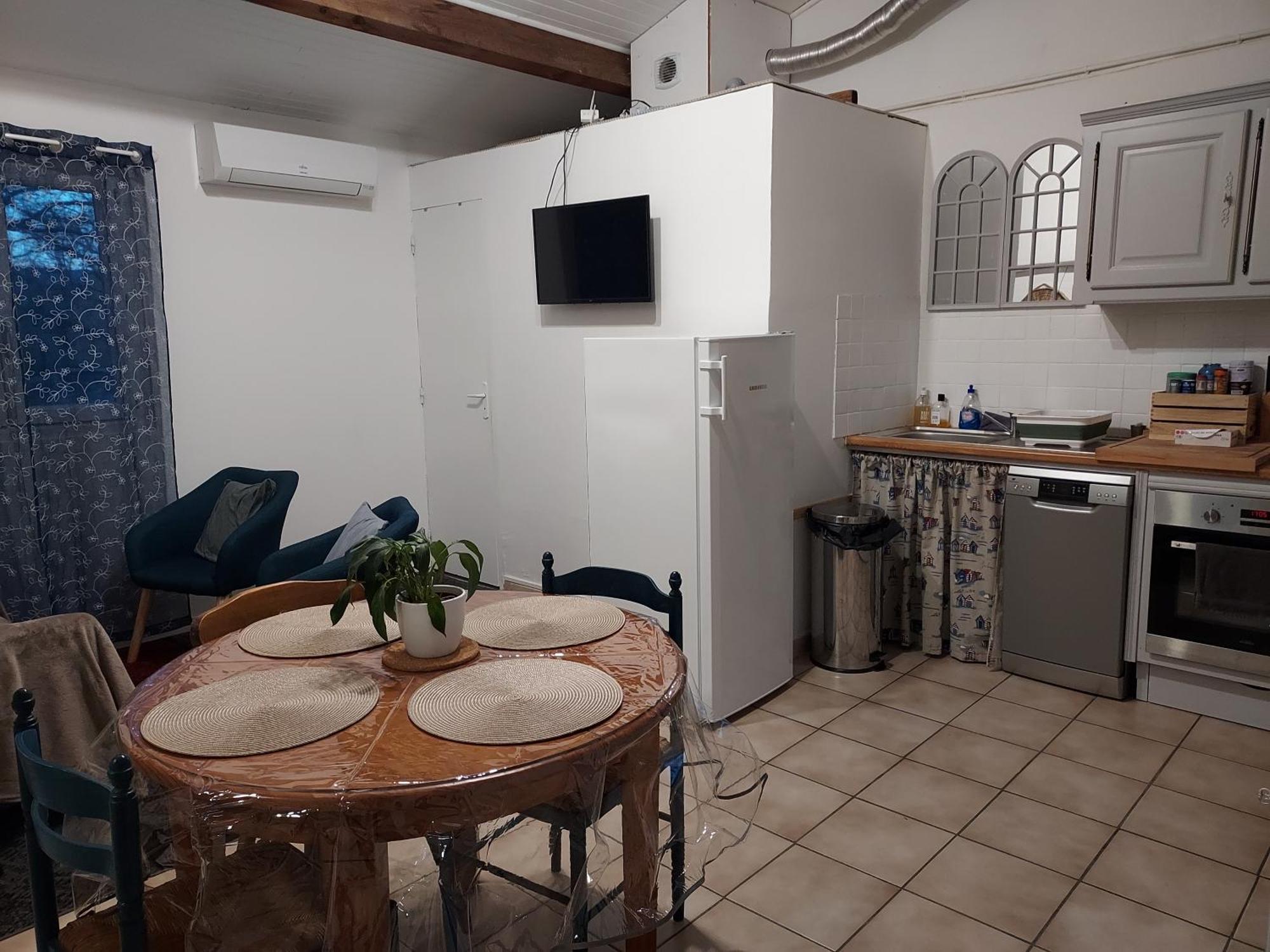 L'esquiróu Apartman Rocbaron Kültér fotó